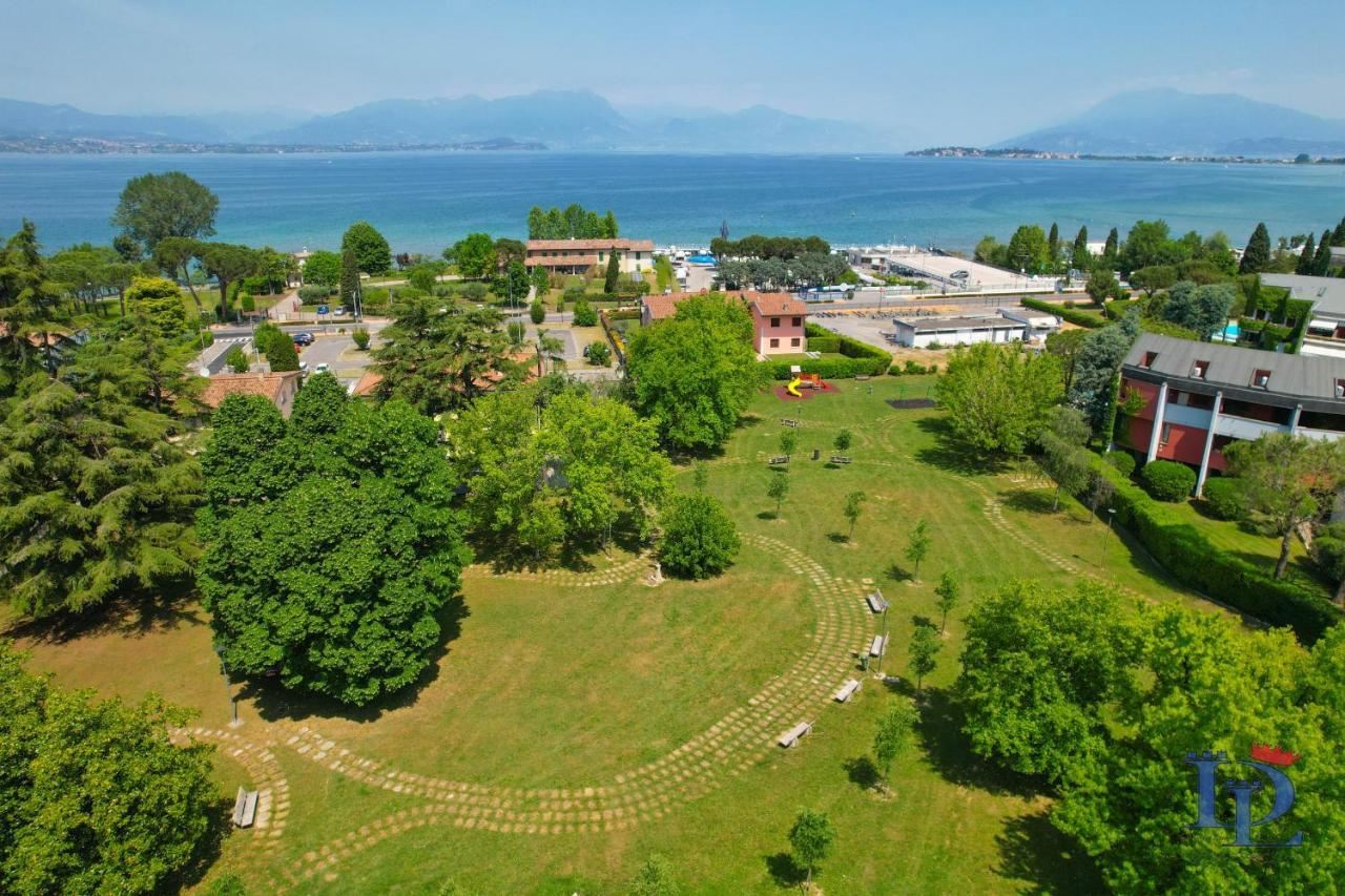 Desenzanoloft Official Partner Marriott Homes & Villas - Dolce Vita With Garden And Pools Десенцано дел Гарда Екстериор снимка