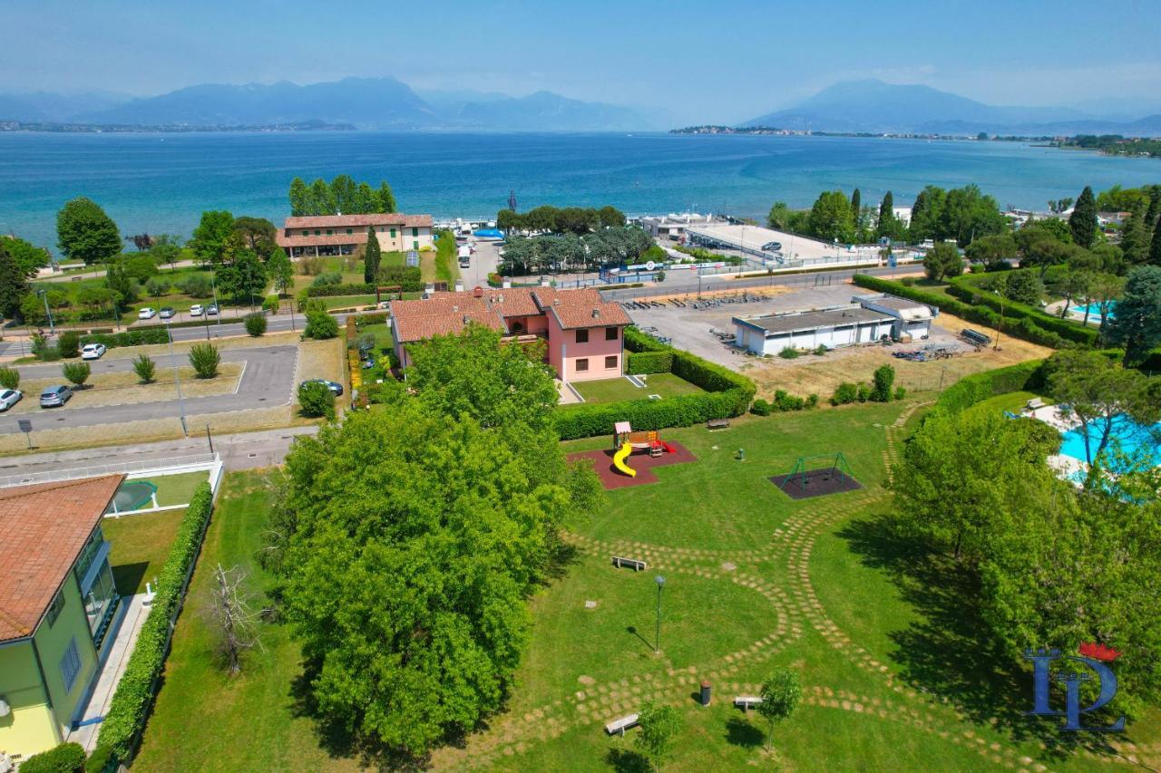 Desenzanoloft Official Partner Marriott Homes & Villas - Dolce Vita With Garden And Pools Десенцано дел Гарда Екстериор снимка