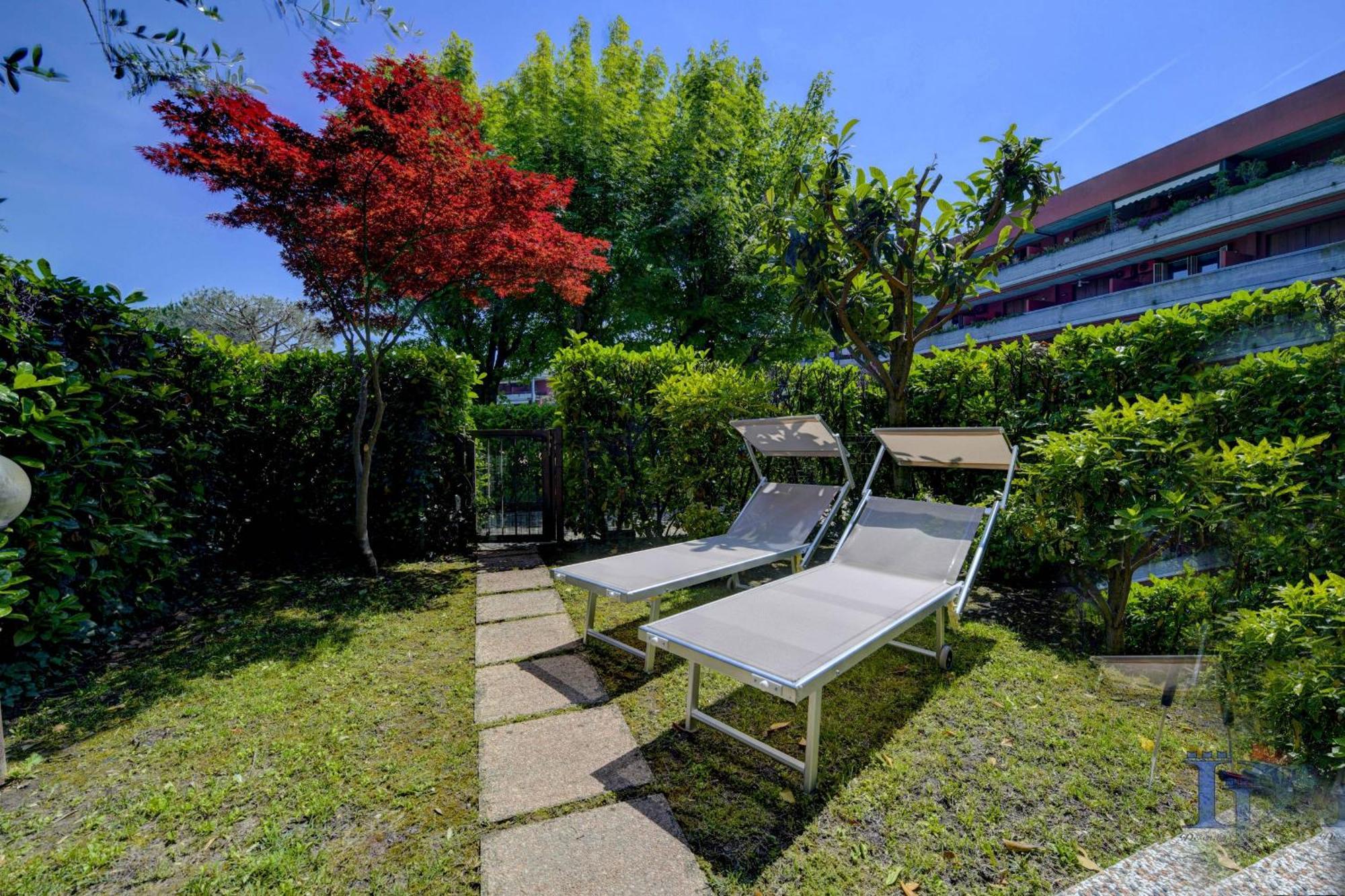 Desenzanoloft Official Partner Marriott Homes & Villas - Dolce Vita With Garden And Pools Десенцано дел Гарда Екстериор снимка